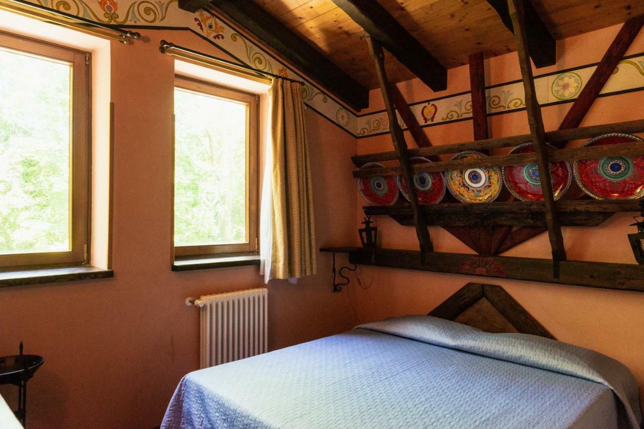 Agriturismo Mezzaluna Malchina Eksteriør billede